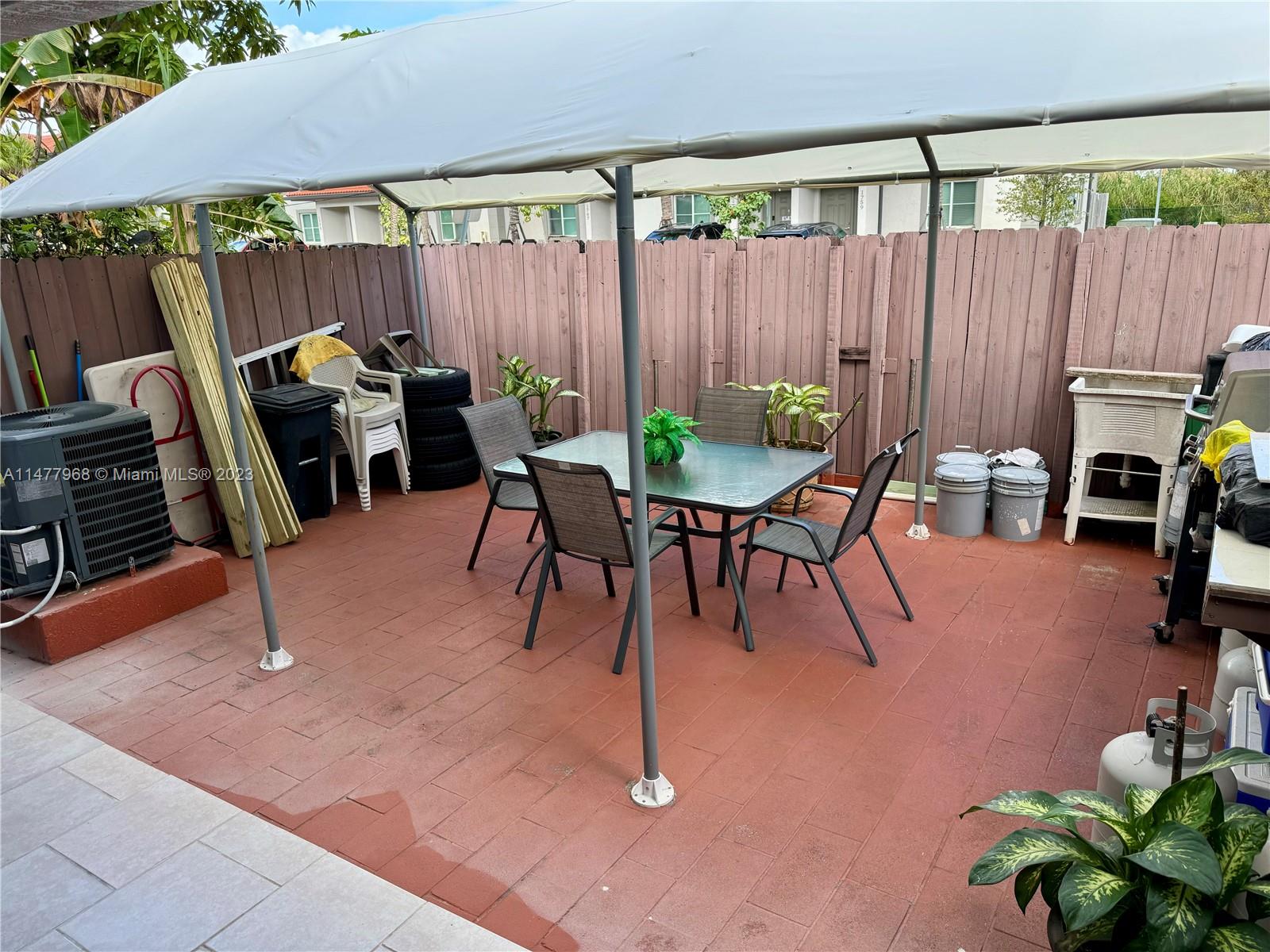 MIRAGE AT SAILBOAT COVE - Residential