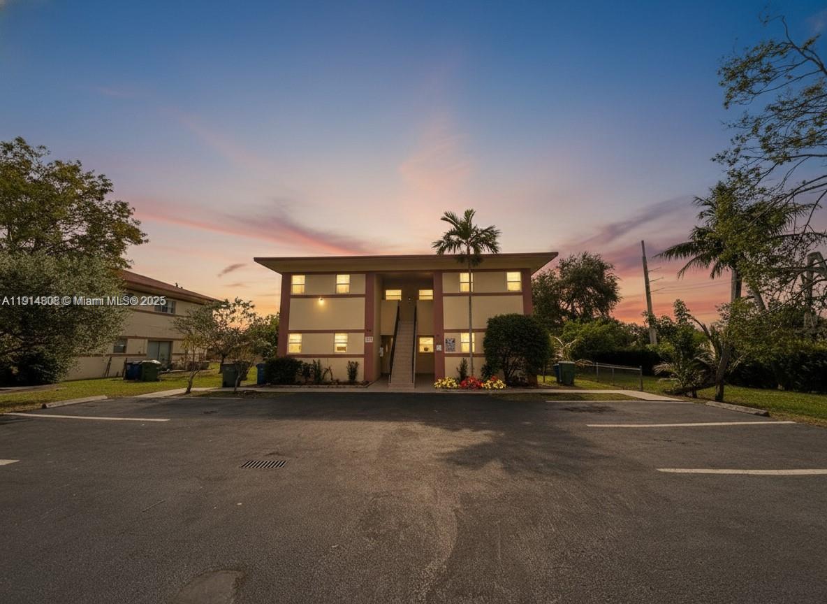 Excellent investment opportunity in Hallandale Beach! This well-maintained fourplex features four 2-bedroom, 2-bathroom units, each with in-unit washer and dryer, separate meters also —highly desirable for tenants and landlords. Three units are currently rented, providing immediate income, while the ground-floor units are being updated to further increase rental value and future returns. Prime location close to shopping, dining and the 95.