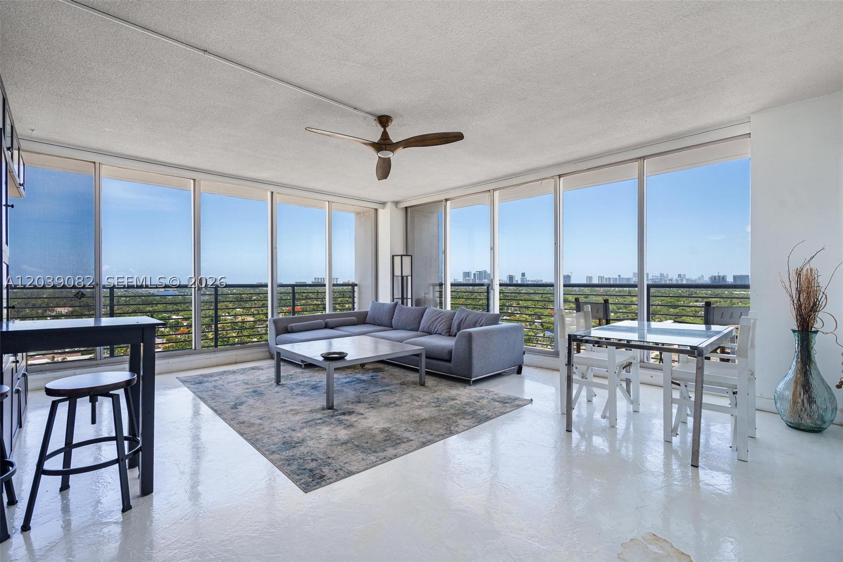 HOME TOWER CONDO - Residential