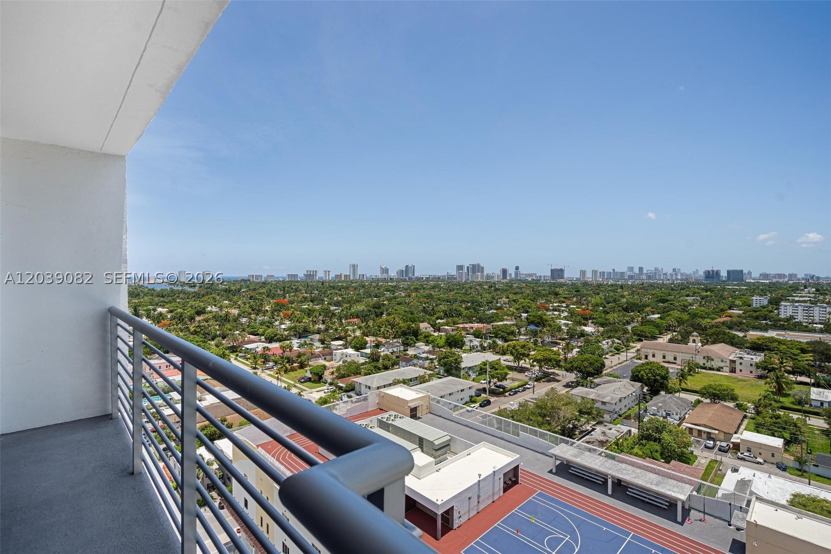 HOME TOWER CONDO - Residential