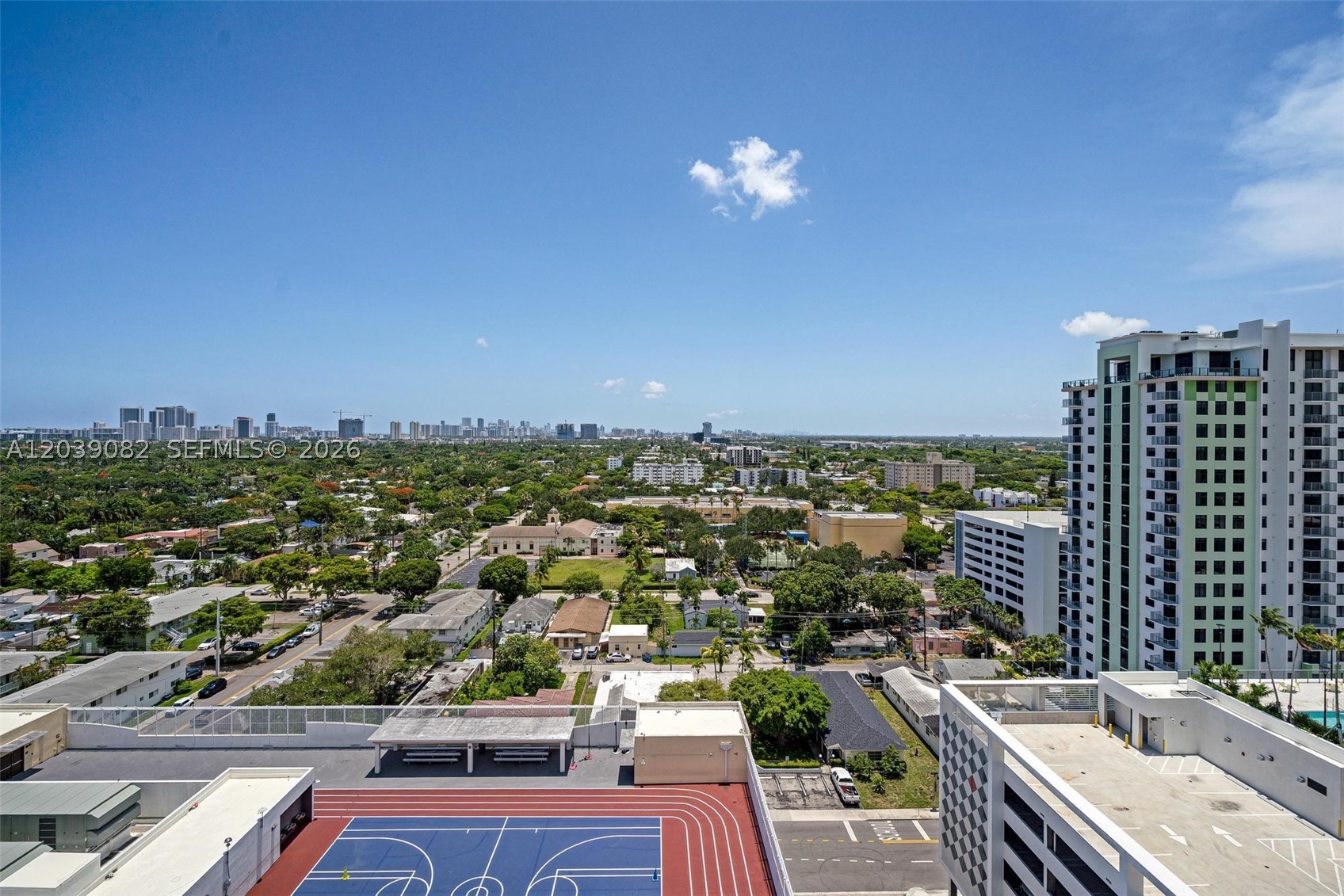 HOME TOWER CONDO - Residential