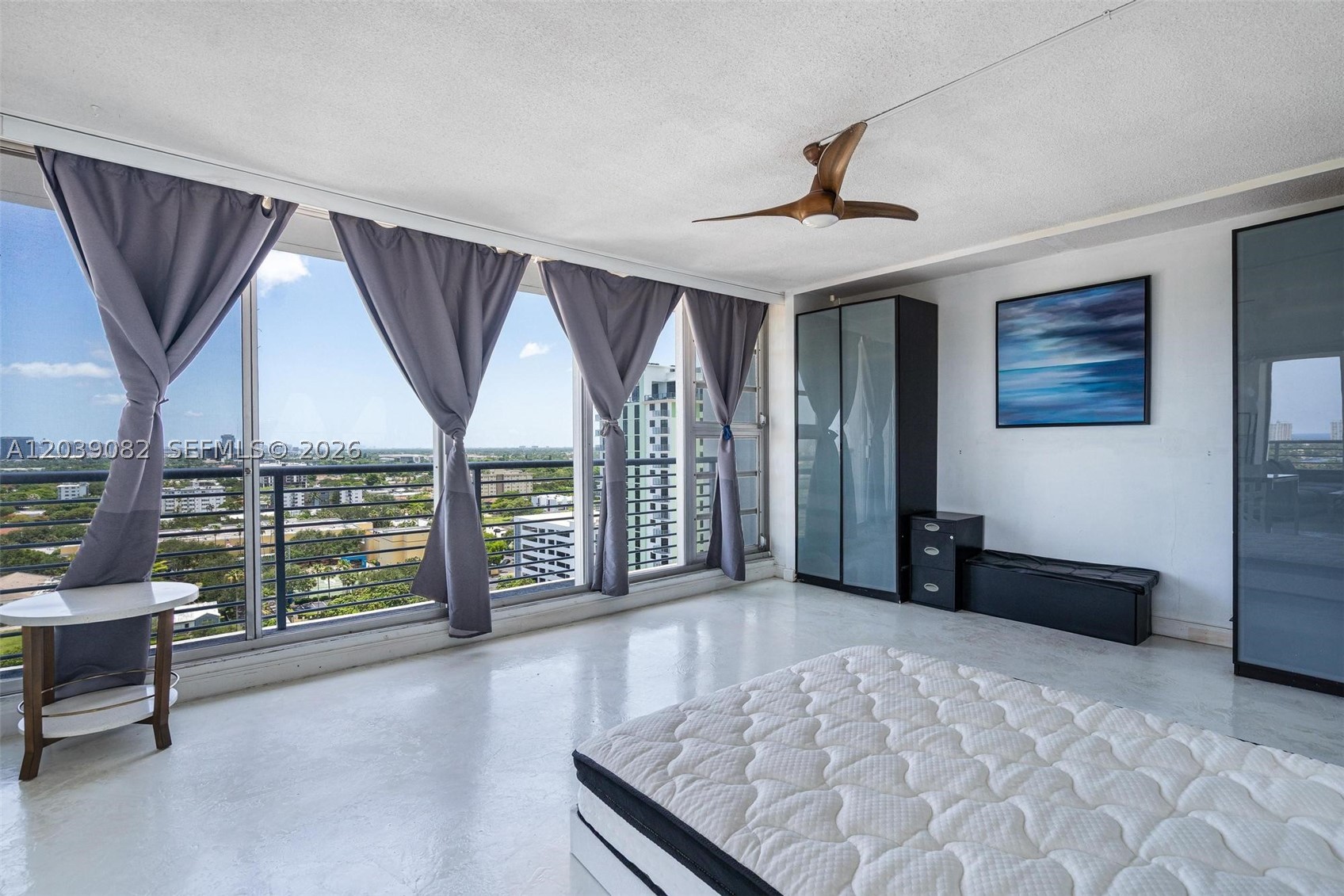 HOME TOWER CONDO - Residential