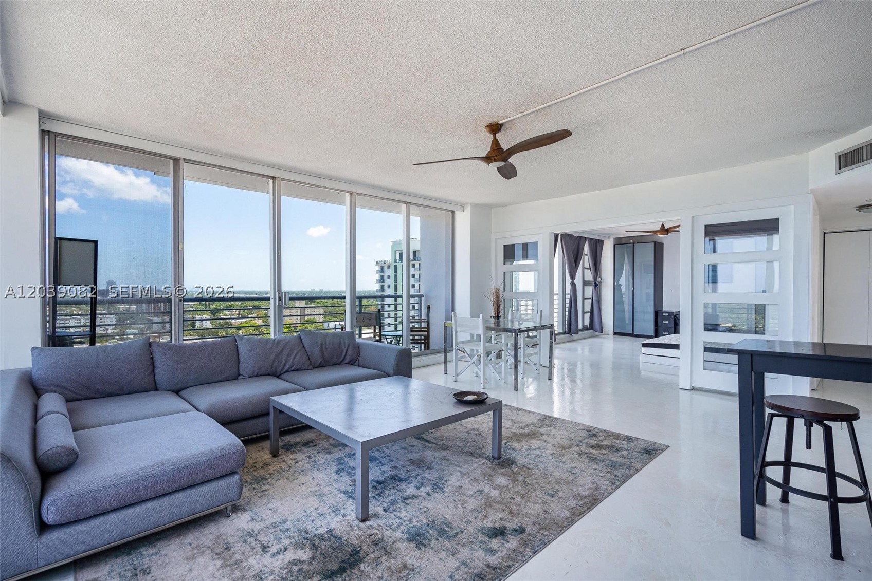 HOME TOWER CONDO - Residential