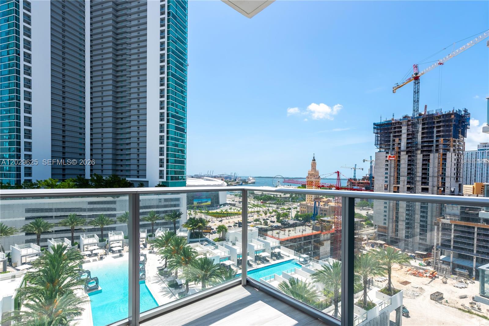 PARAMOUNT MIAMI WORLDCENTE - Residential