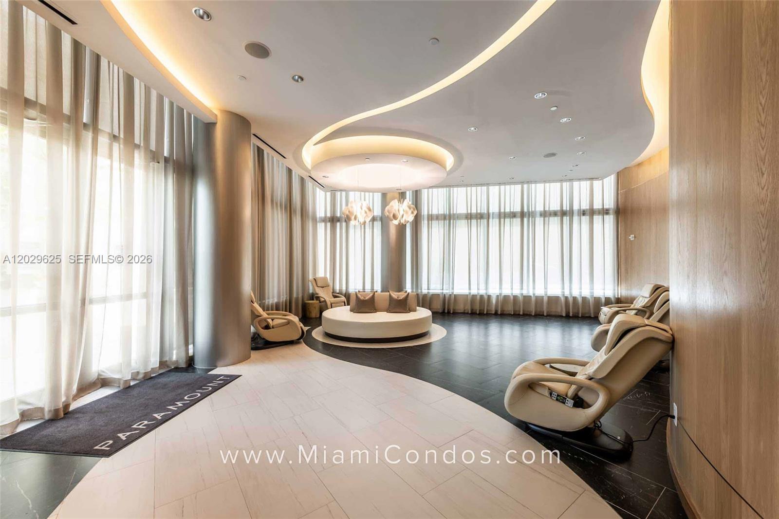 PARAMOUNT MIAMI WORLDCENTE - Residential