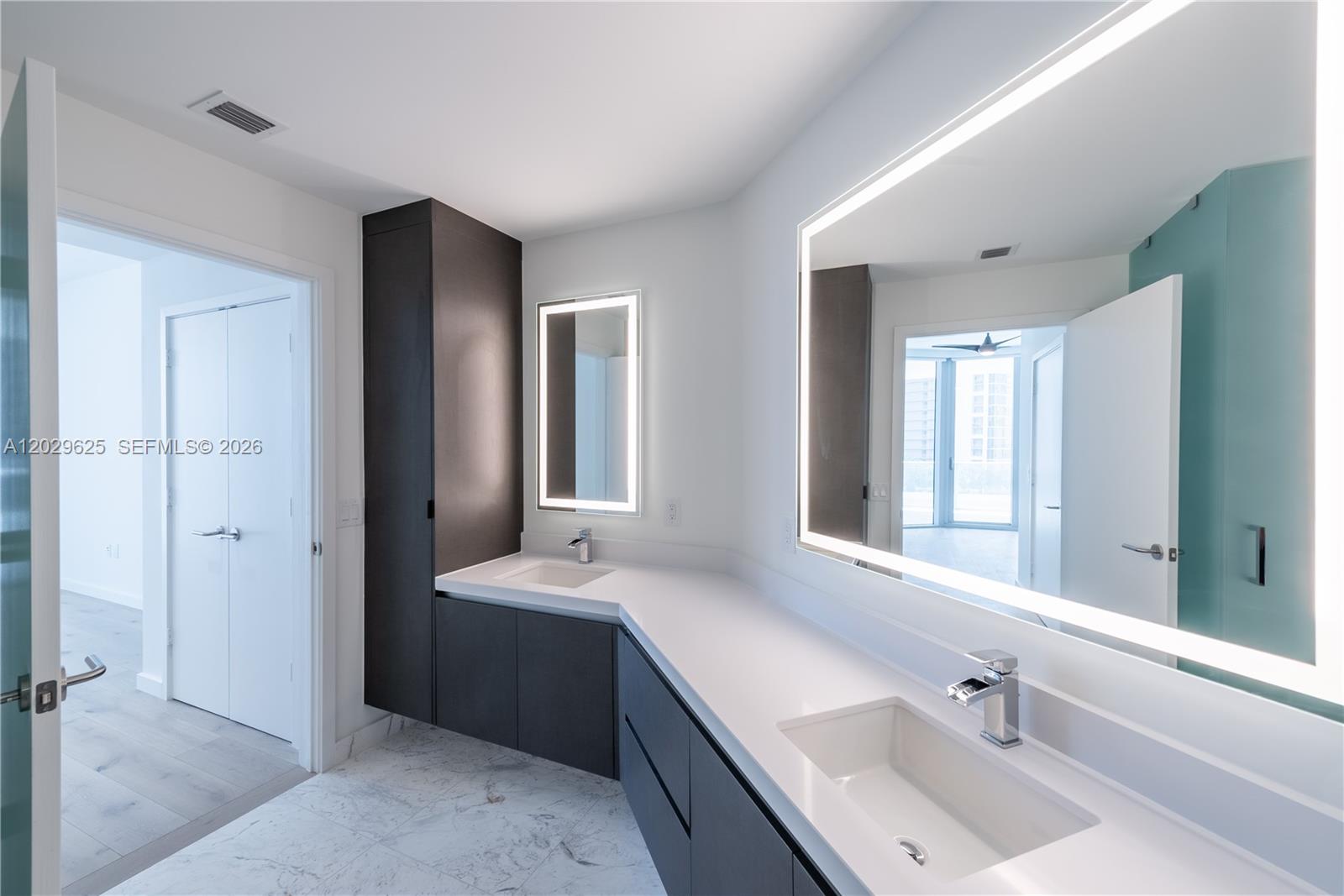 PARAMOUNT MIAMI WORLDCENTE - Residential