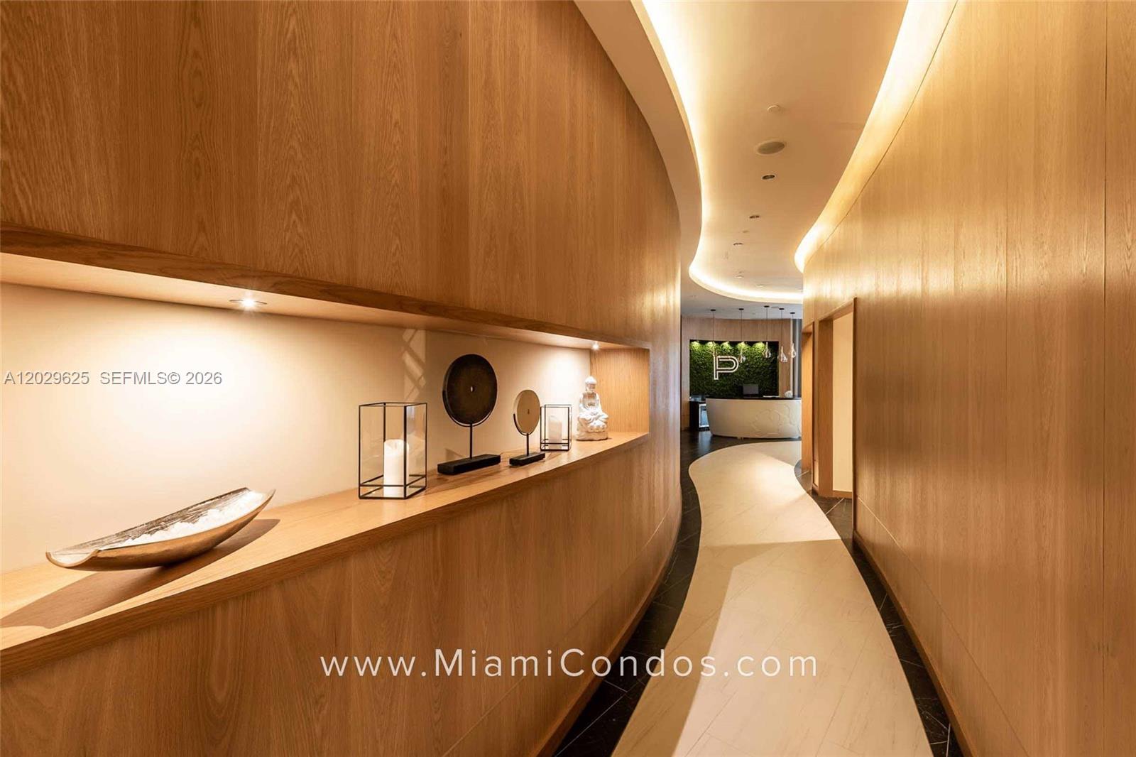PARAMOUNT MIAMI WORLDCENTE - Residential