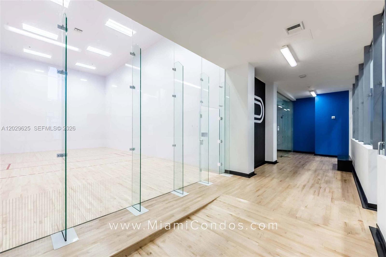 PARAMOUNT MIAMI WORLDCENTE - Residential
