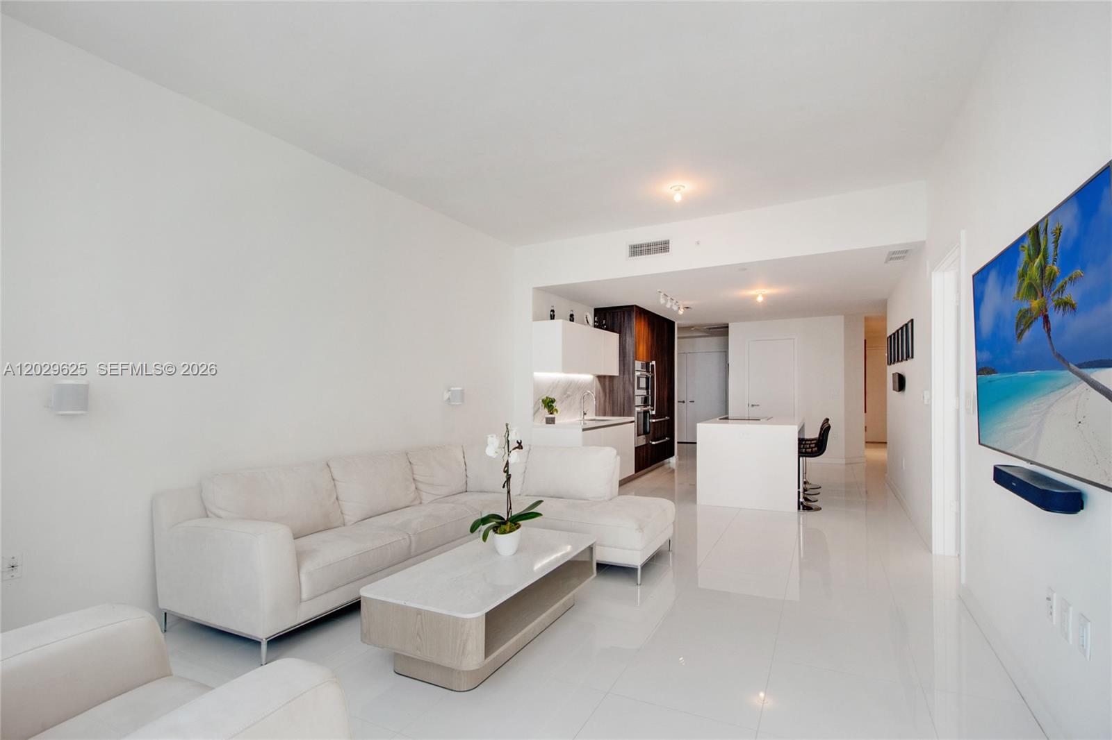 PARAMOUNT MIAMI WORLDCENTE - Residential