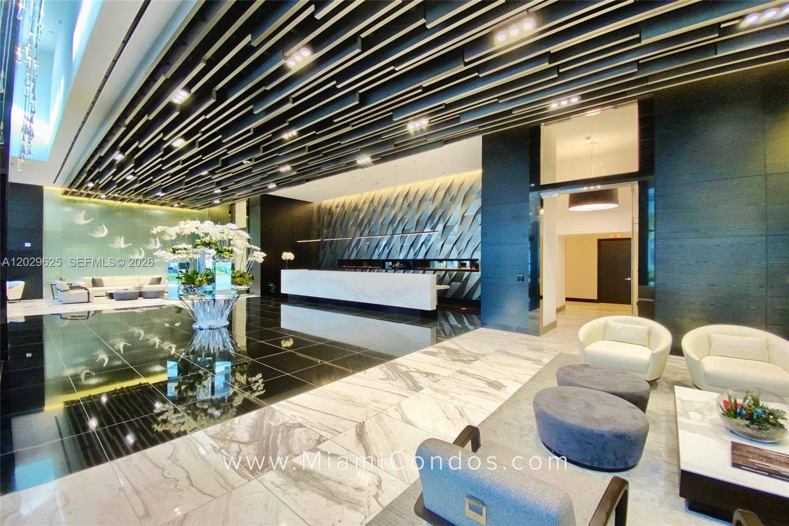 PARAMOUNT MIAMI WORLDCENTE - Residential