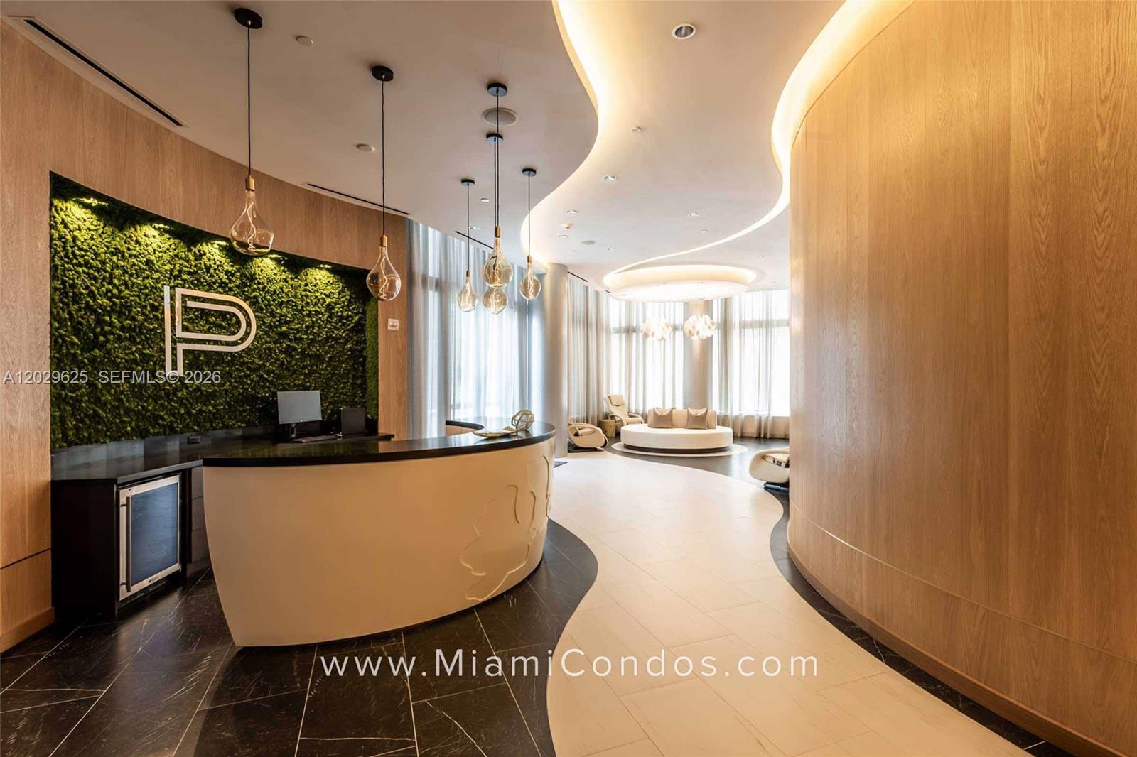 PARAMOUNT MIAMI WORLDCENTE - Residential