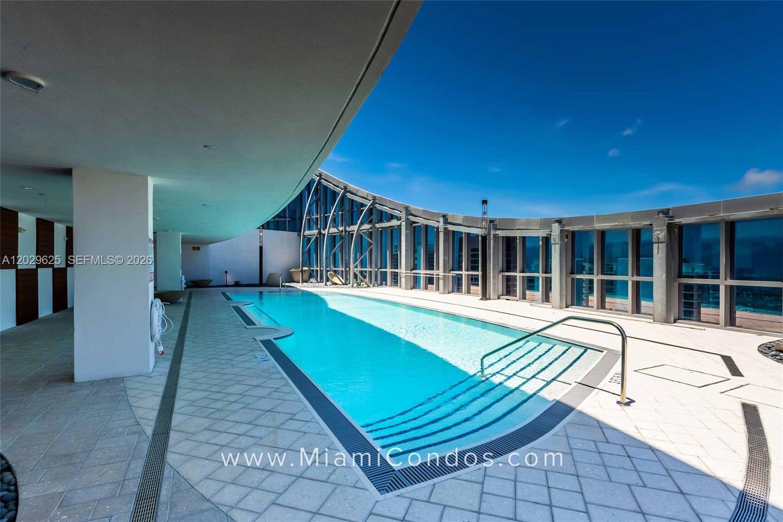 PARAMOUNT MIAMI WORLDCENTE - Residential