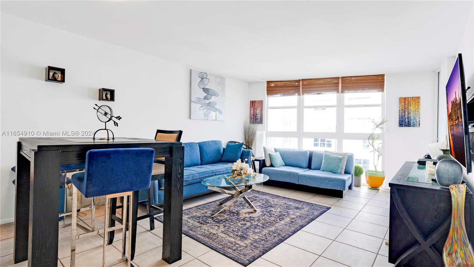 BAYVIEW TERR CONDO - Residential