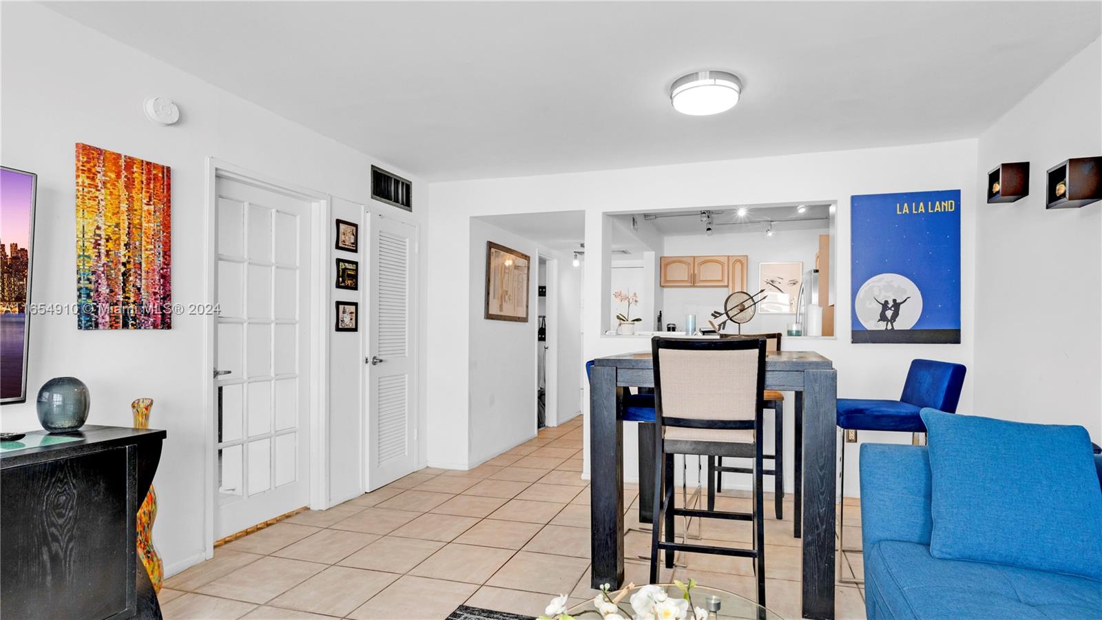 BAYVIEW TERR CONDO - Residential