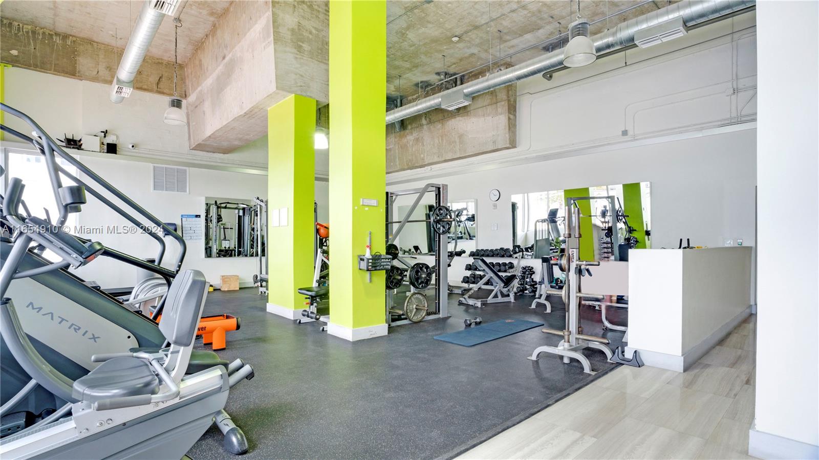 BAYVIEW TERR CONDO - Residential