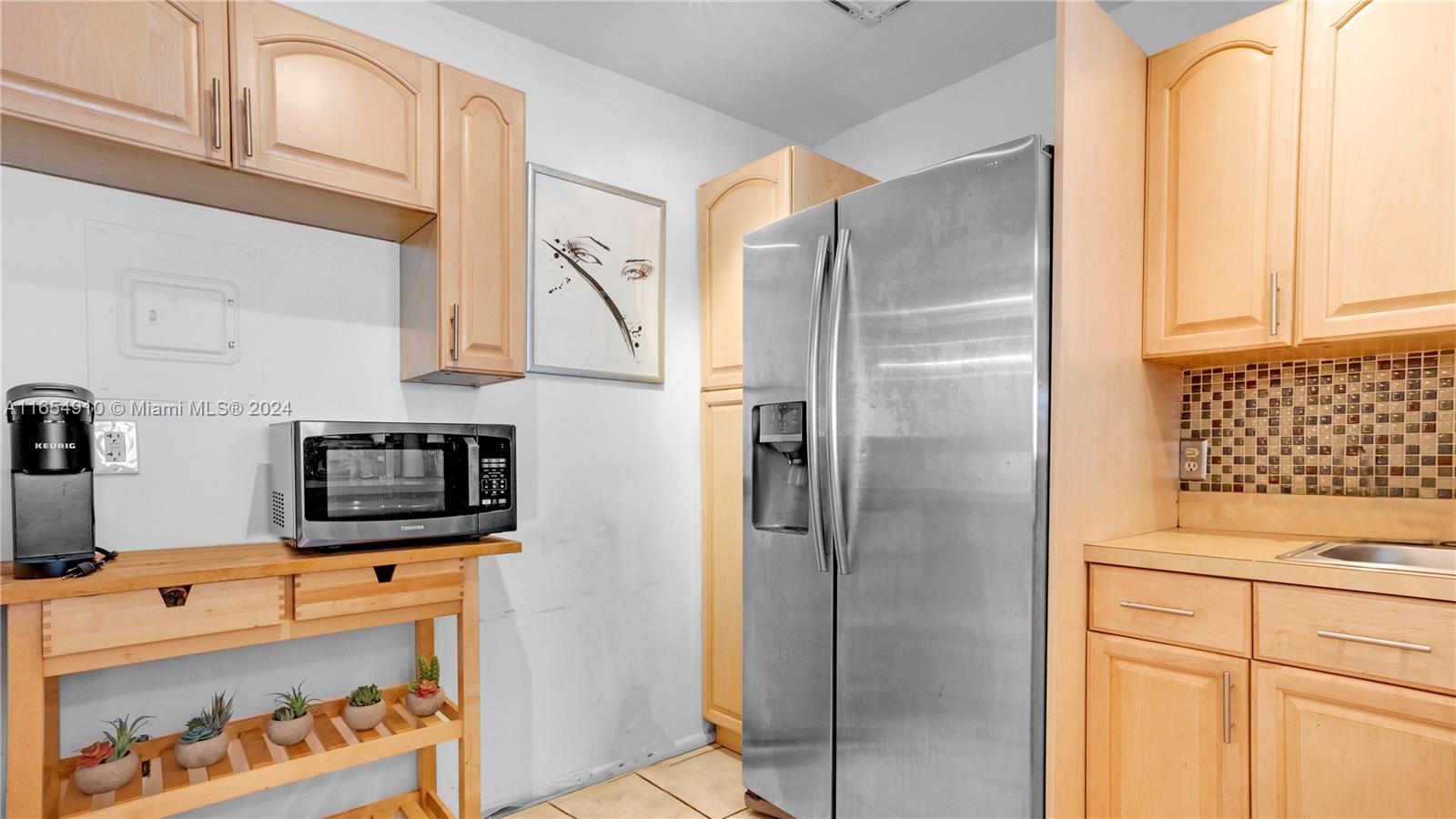 BAYVIEW TERR CONDO - Residential
