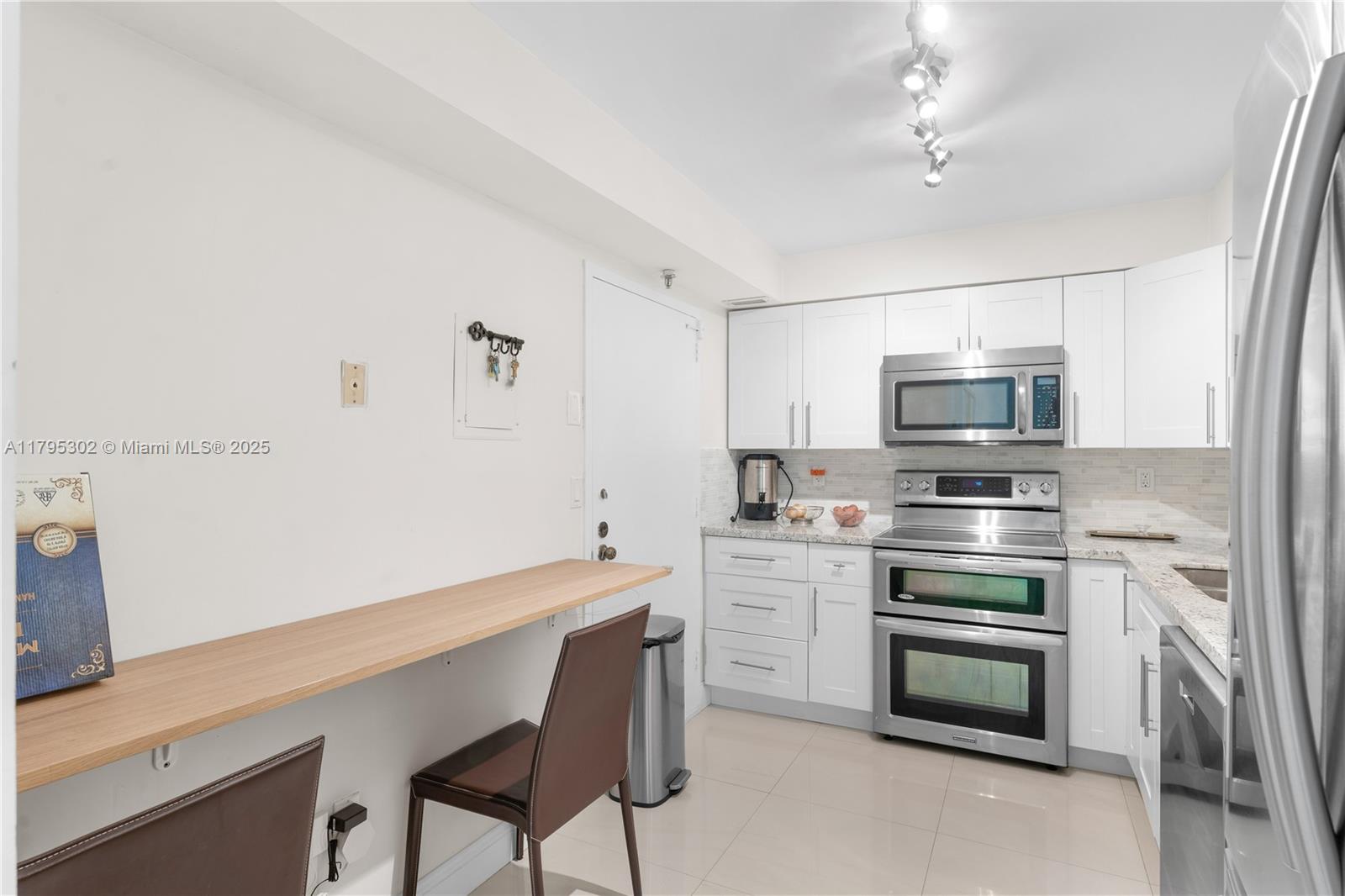9500 OCEANS CONDO - Residential
