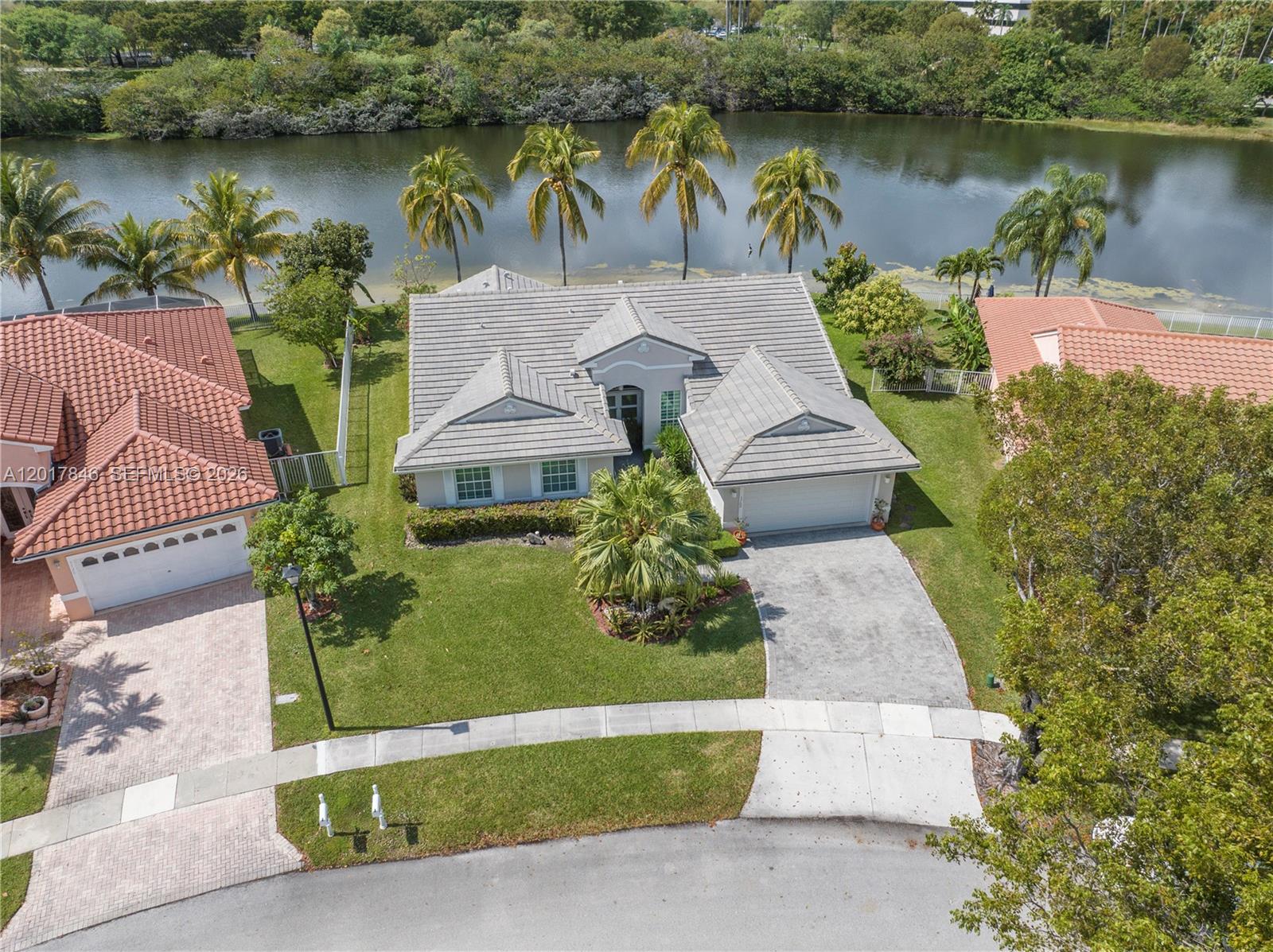 REPLAT OF COUNTRY LAKES - Residential