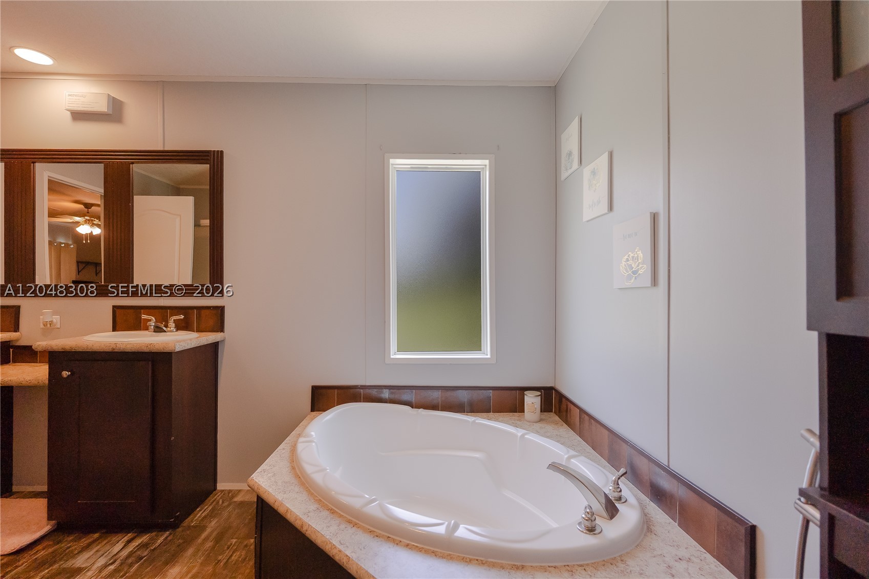 MONTURA SOUTH HALF (100804 - Residential