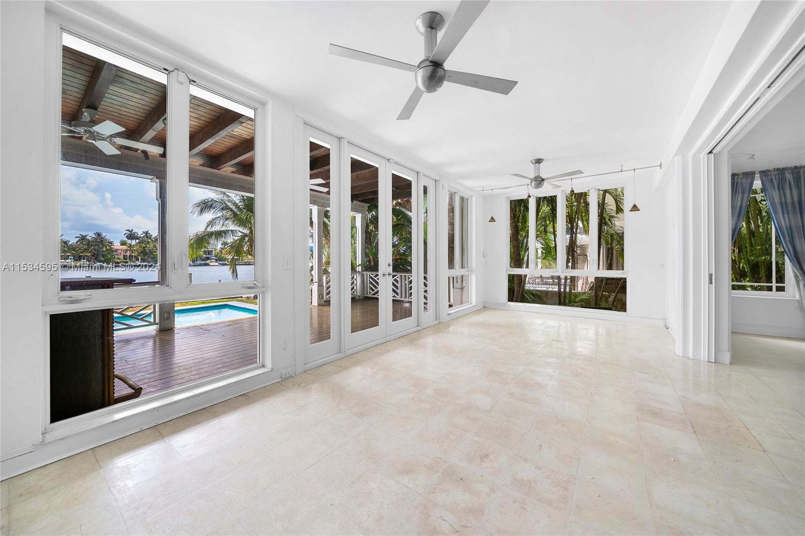 SAN MARINO ISLAND - Residential