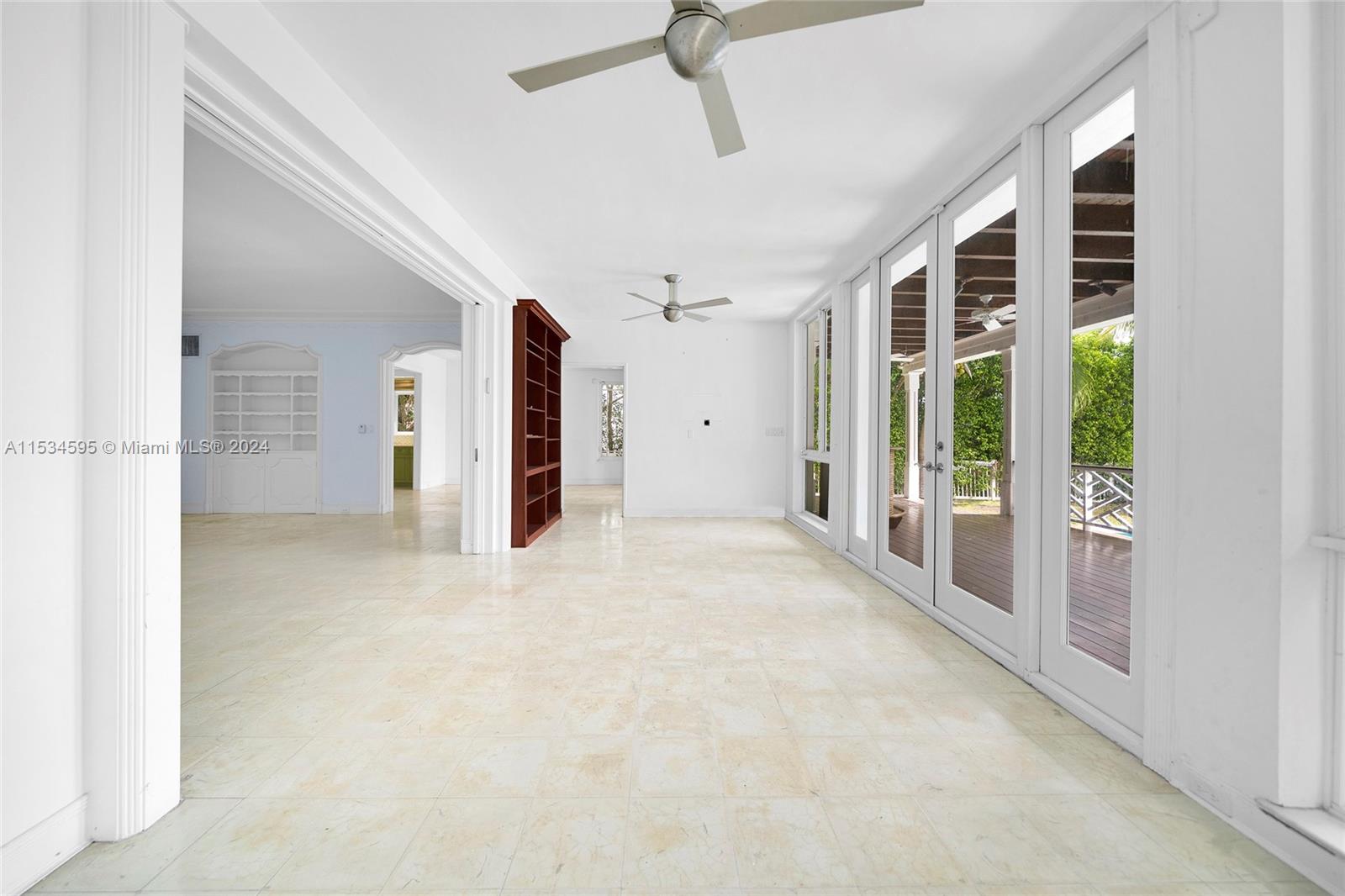 SAN MARINO ISLAND - Residential
