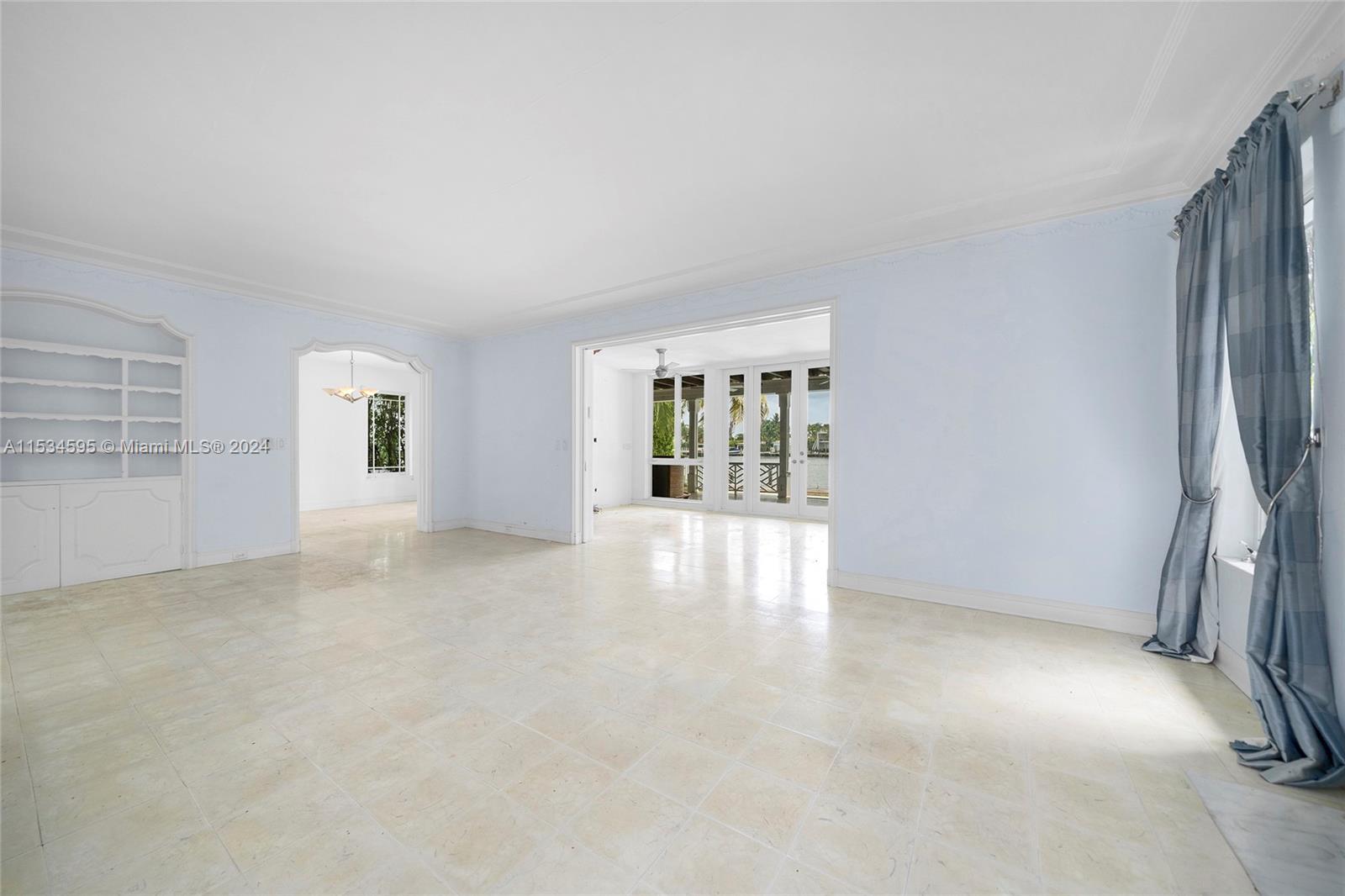 SAN MARINO ISLAND - Residential