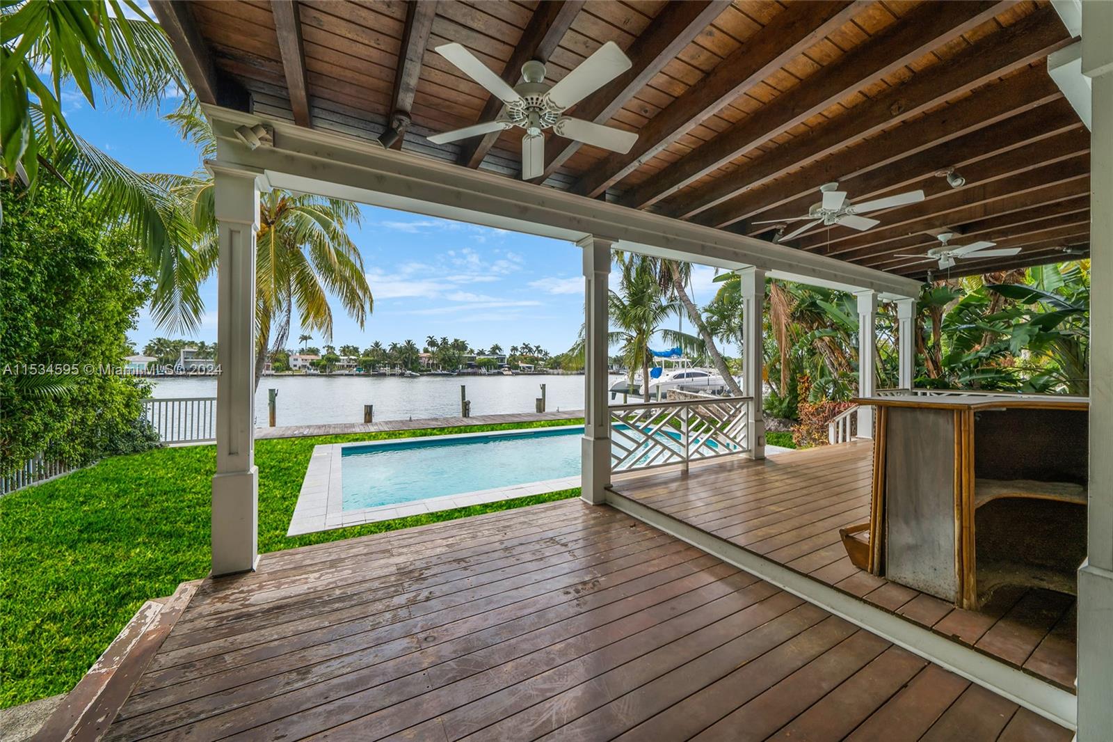 SAN MARINO ISLAND - Residential