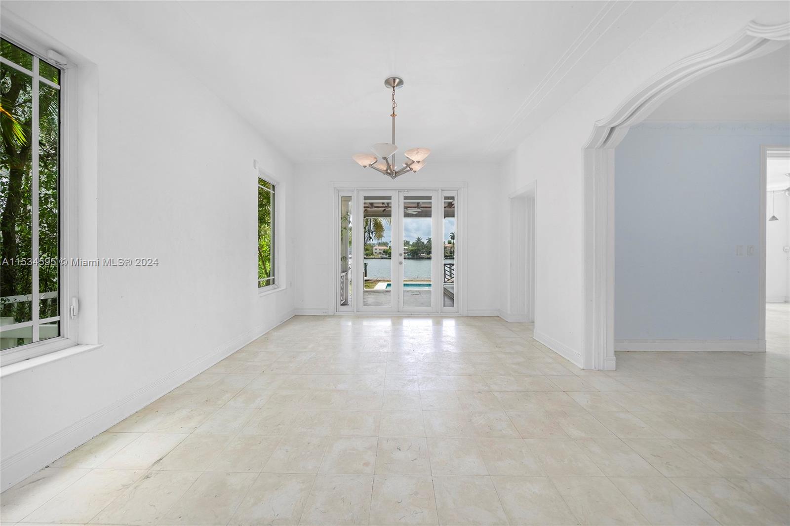SAN MARINO ISLAND - Residential