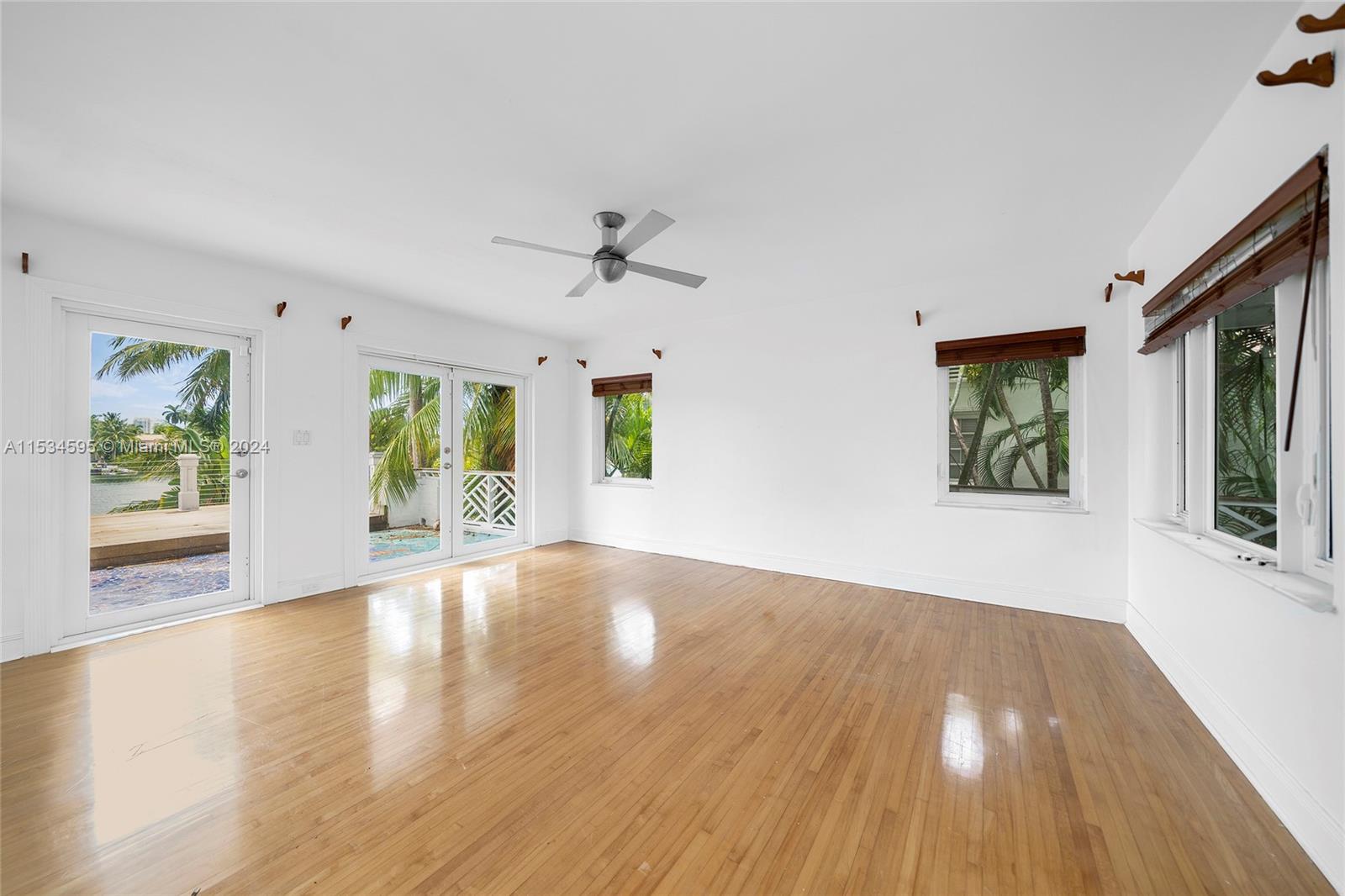 SAN MARINO ISLAND - Residential