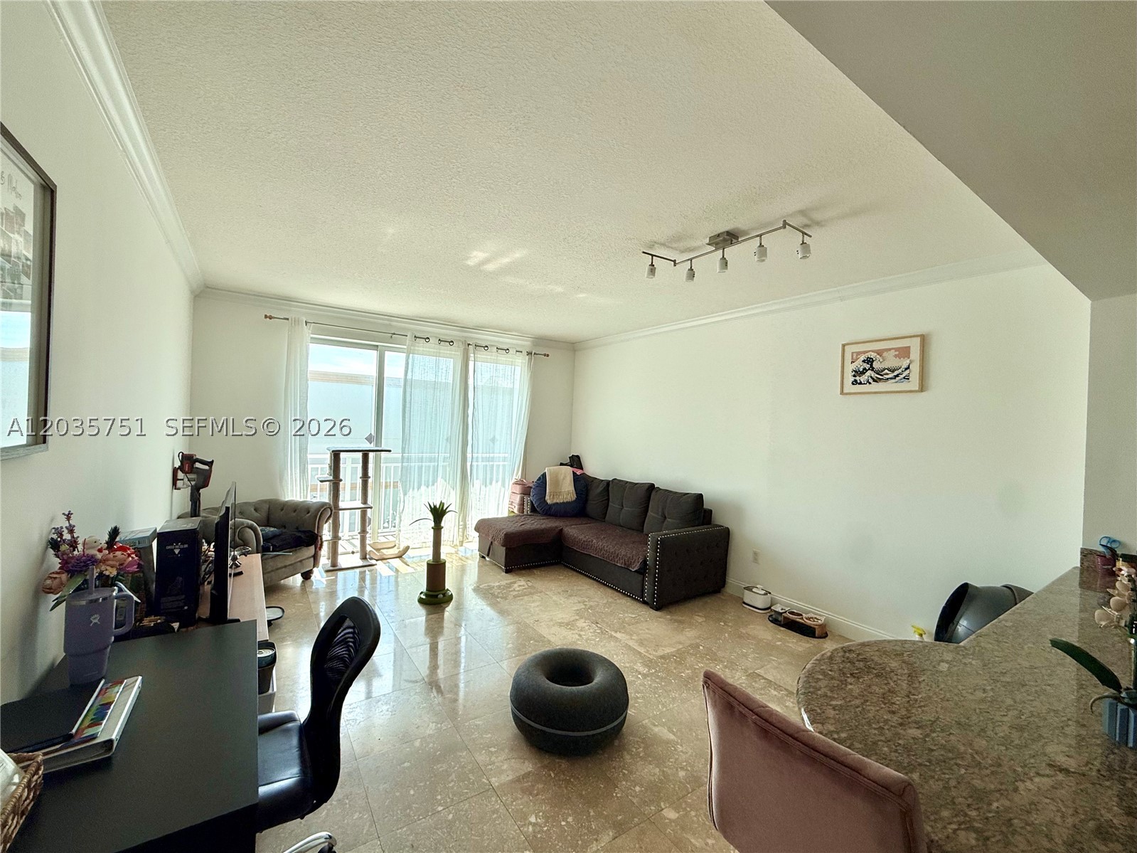 DOWNTOWN DADELAND CONDO N - Residential