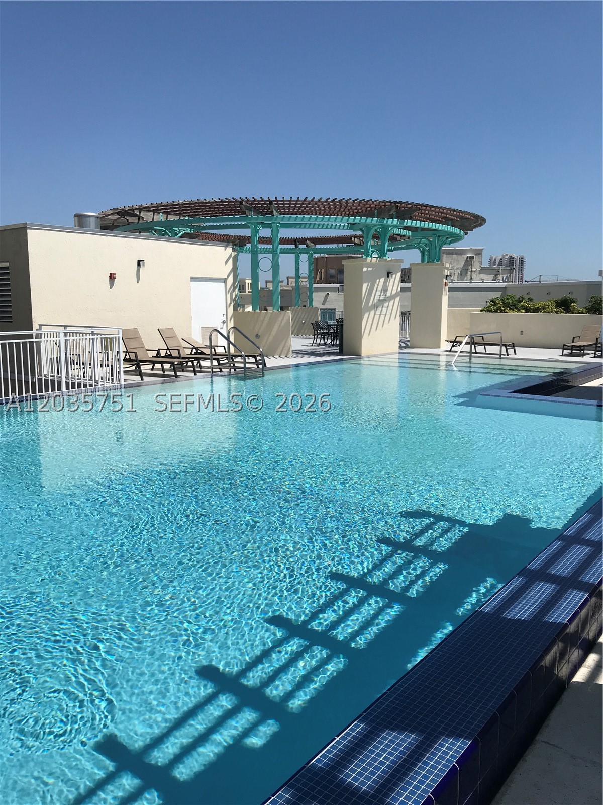 DOWNTOWN DADELAND CONDO N - Residential