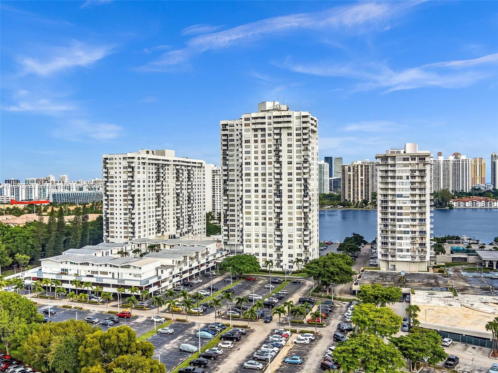 COMMODORE PLAZA CONDO - Residential