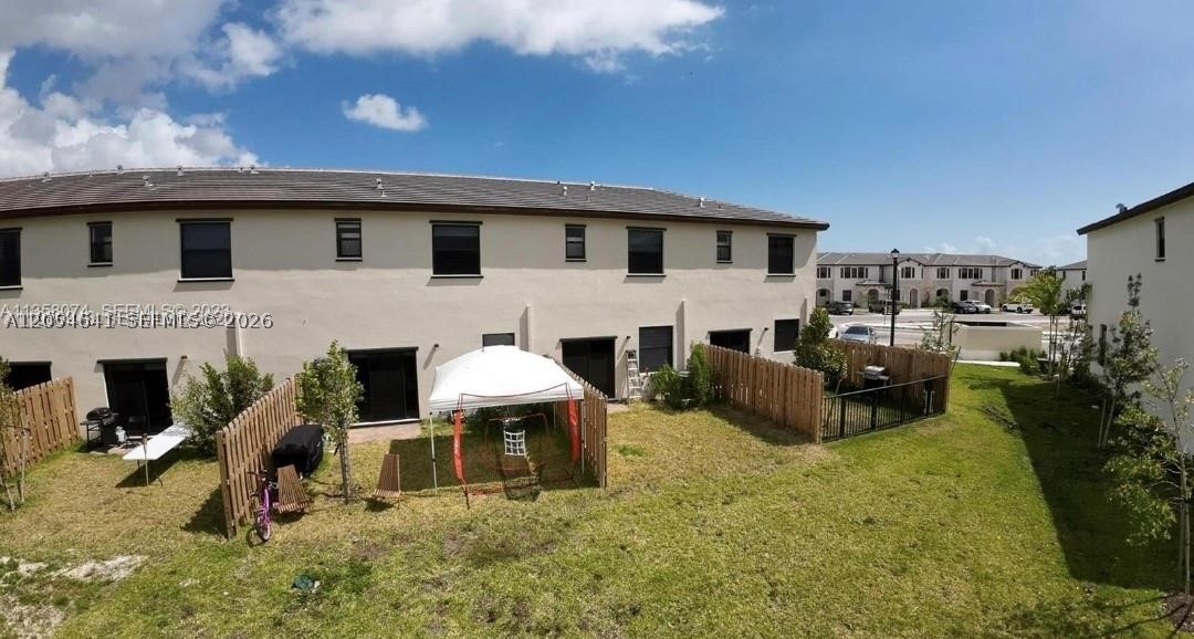 ¤ENCLAVE SOUTH PHASE 2 - Residential