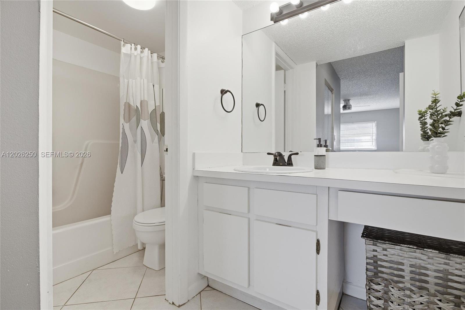PLANTATION RACQUET CLUB - Residential