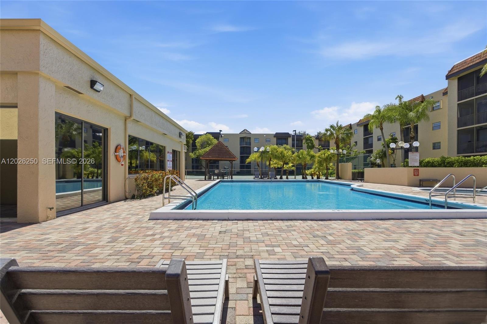 PLANTATION RACQUET CLUB - Residential