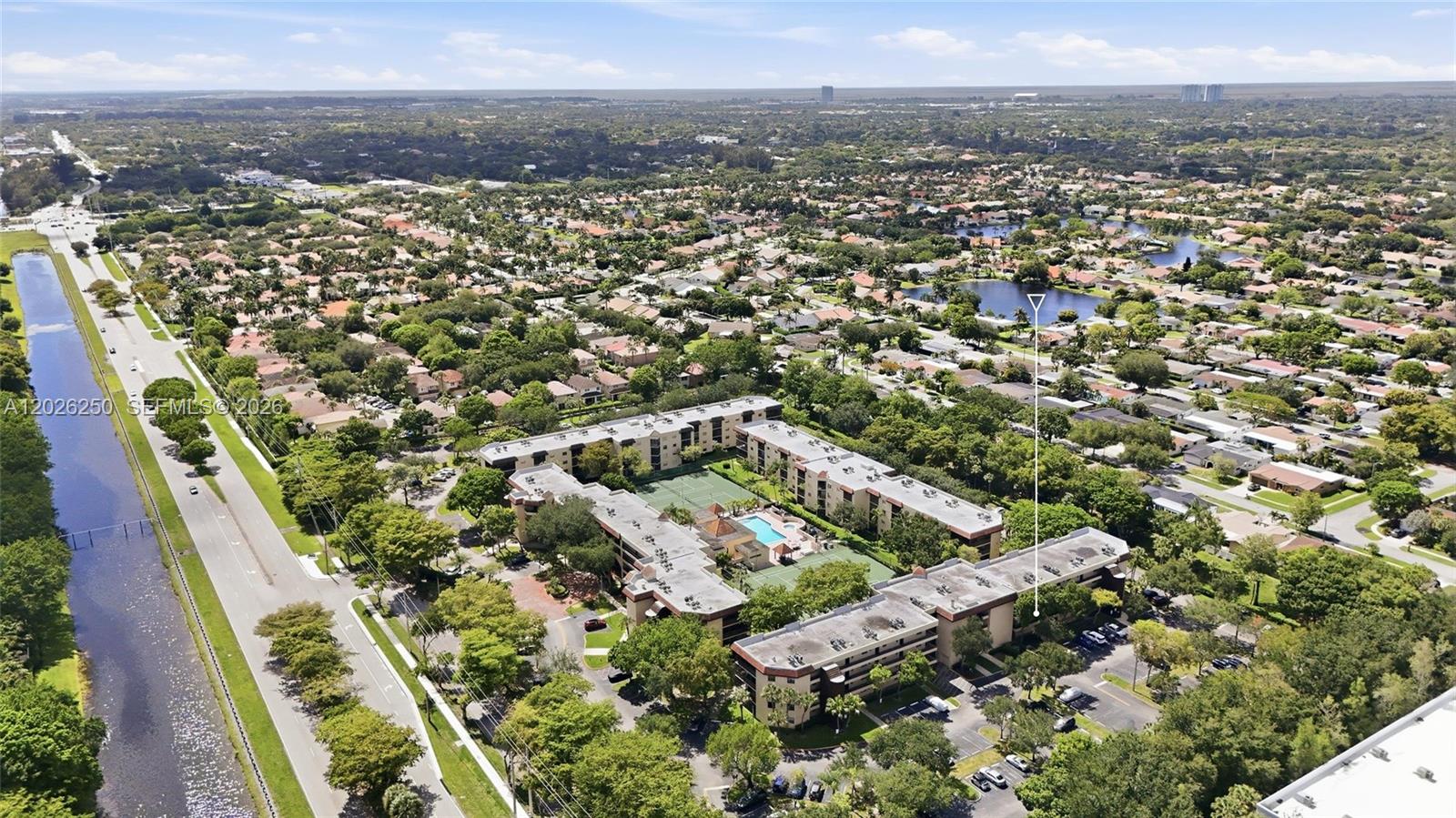 PLANTATION RACQUET CLUB - Residential