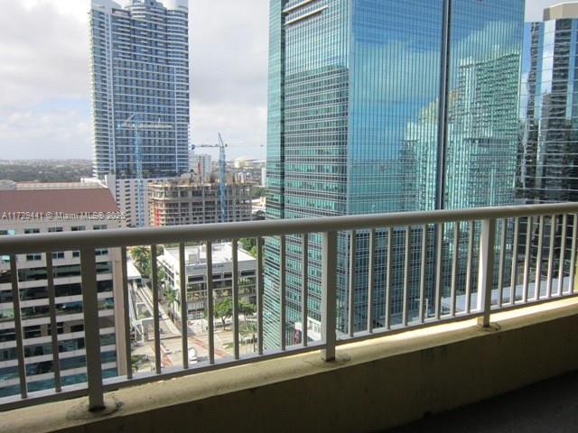 THE SAIL CONDO - Residential