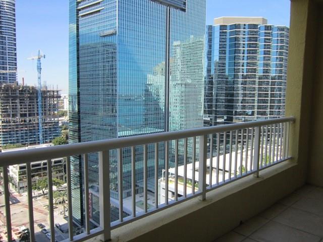 THE SAIL CONDO - Residential