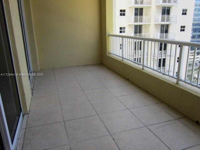 THE SAIL CONDO - Residential