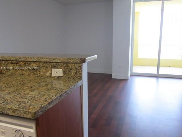 THE SAIL CONDO - Residential