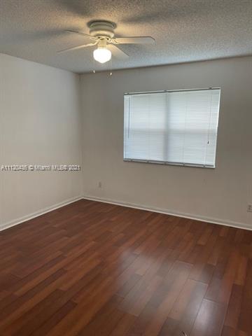 HOLLYWOOD PARC - Residential Lease