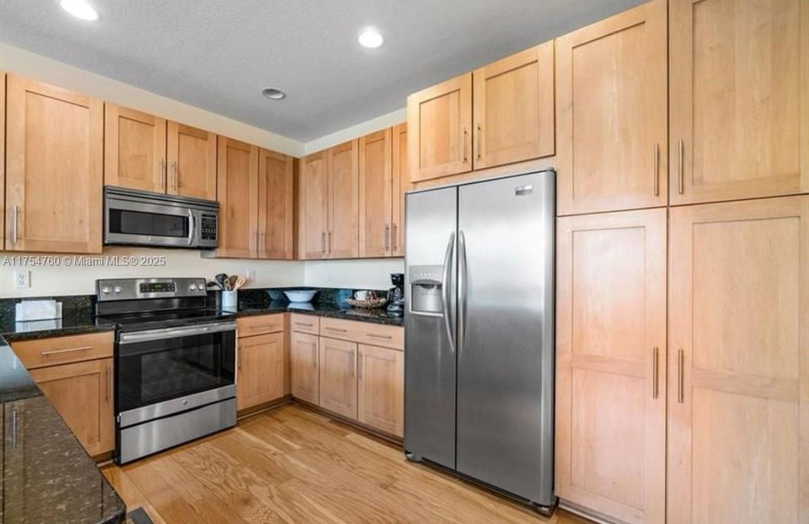 LATITUDE DELRAY BEACH CON - Residential Lease