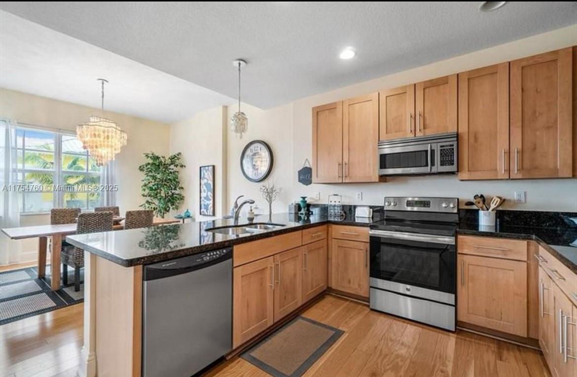 LATITUDE DELRAY BEACH CON - Residential Lease