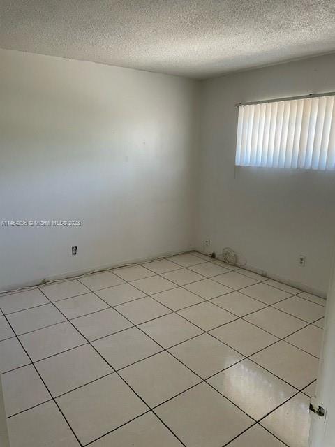 I DELWOOD WEST CONDO - Residential Lease