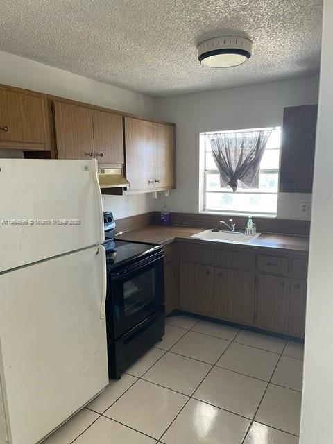 I DELWOOD WEST CONDO - Residential Lease
