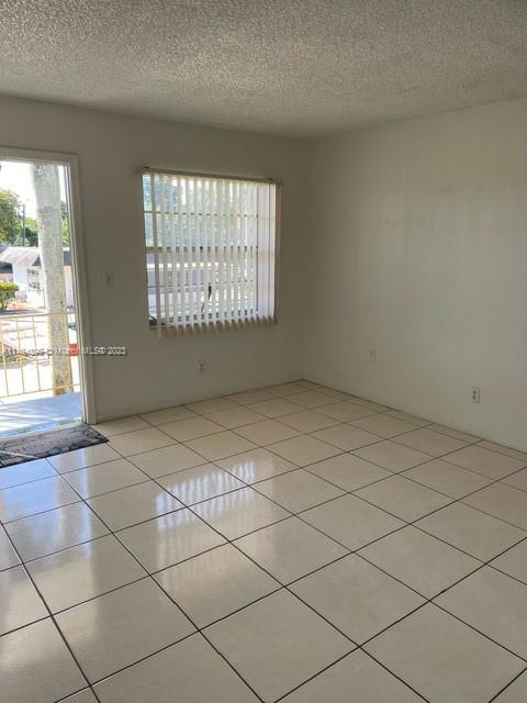 I DELWOOD WEST CONDO - Residential Lease