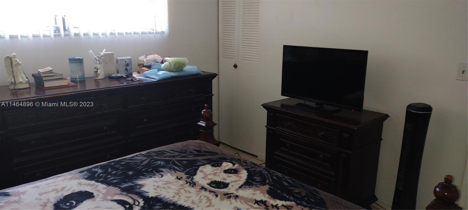 I DELWOOD WEST CONDO - Residential Lease