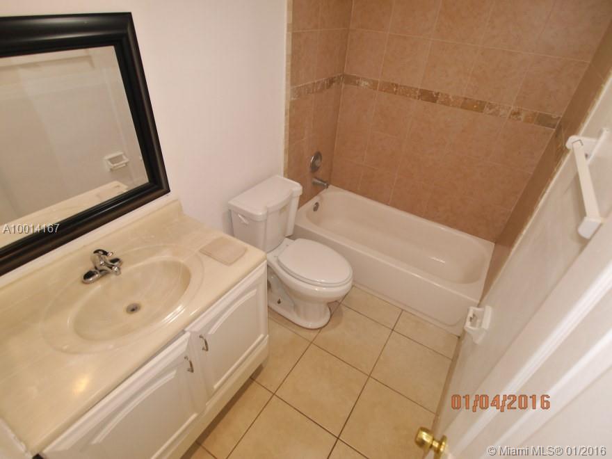 Richmond Twnhs - Residential Lease