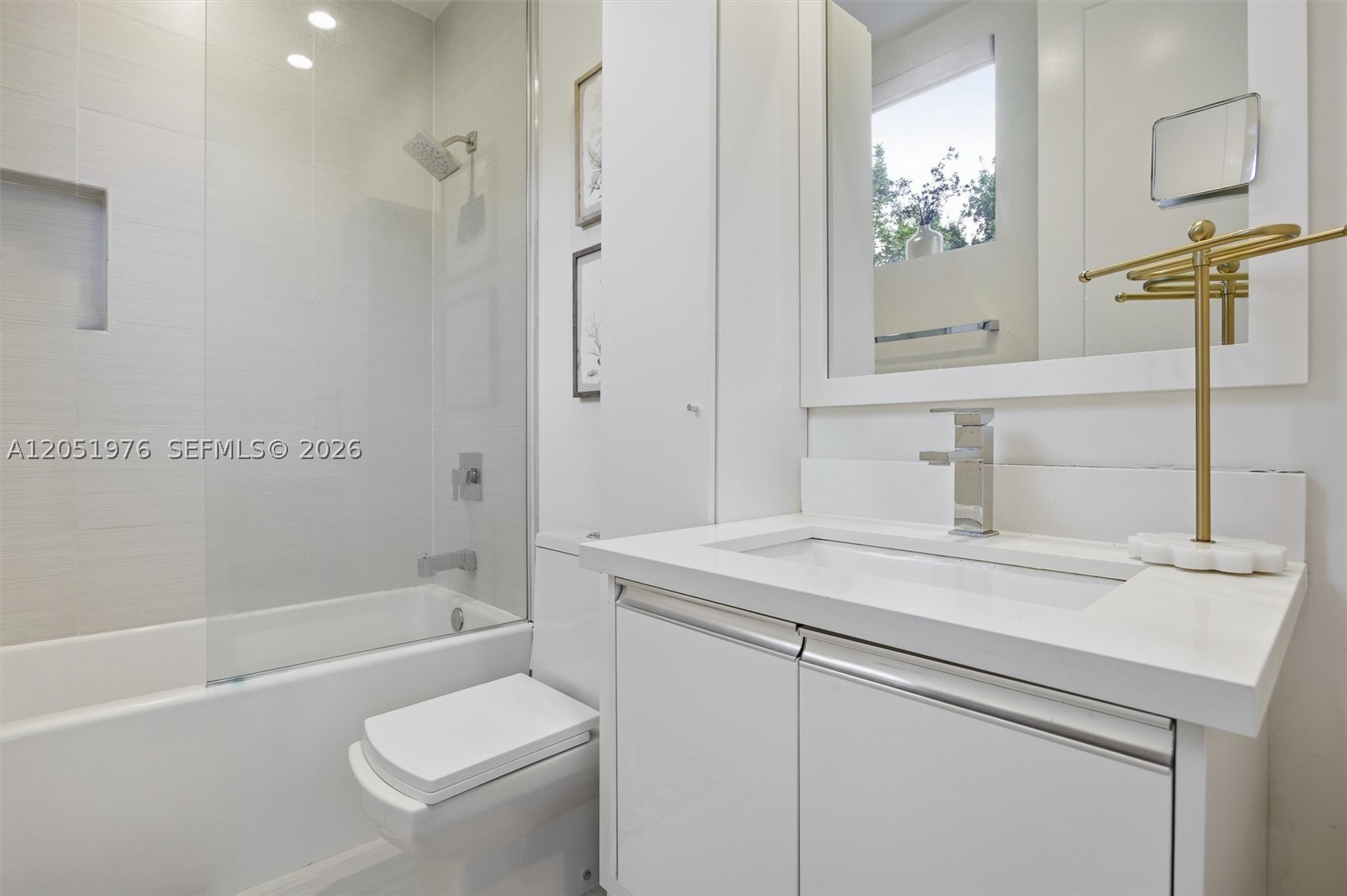 LANDMARK AT DORAL - Residential Lease
