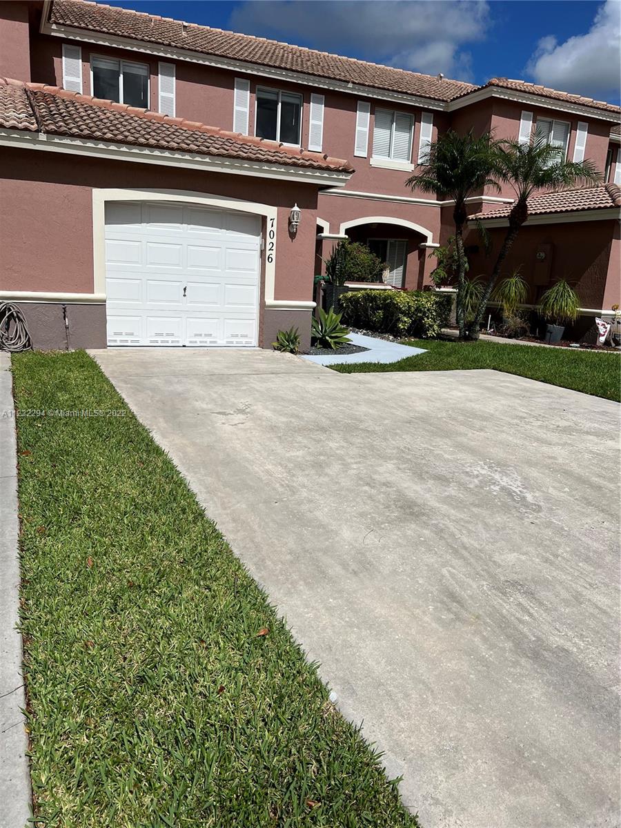 LAGO MAR 1ST ADDN - Residential Lease